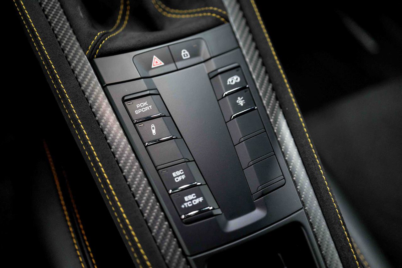 Used 2025 Porsche 718 Cayman GT4 RS image 68