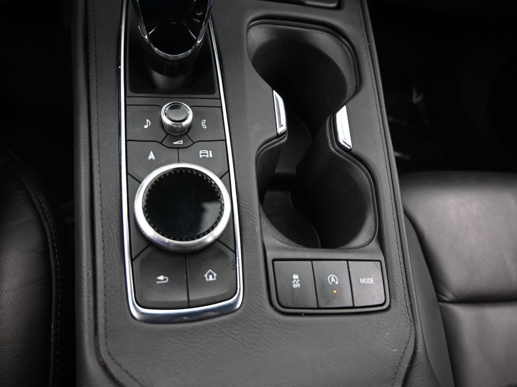 Used 2024 Cadillac XT4 Premium Luxury image 28