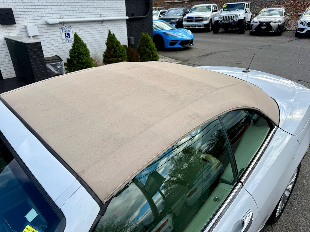 Used 2011 Chrysler 200 Limited FWD image 36