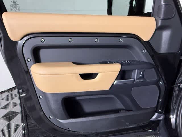 New 2026 Land Rover Defender 110 X-Dynamic SE AWD/4WD image 20