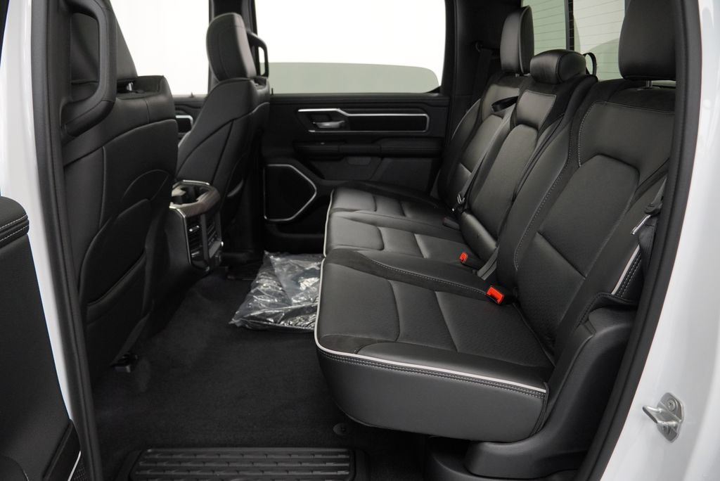 New 2027 RAM 1500 Laramie w/ Laramie Preferred Package AWD/4WD image 17