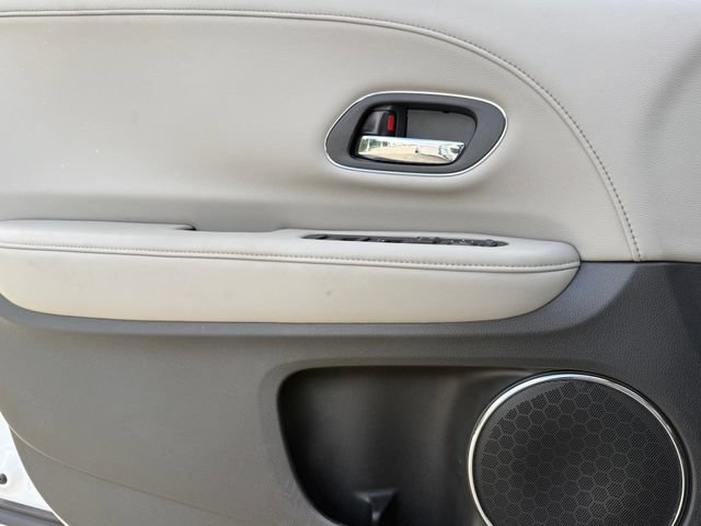 Used 2017 Honda HR-V EX-L image 18