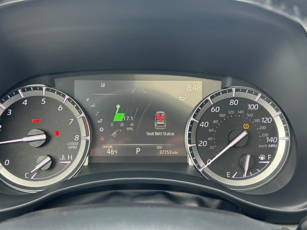 Used 2022 Toyota Highlander XLE image 25