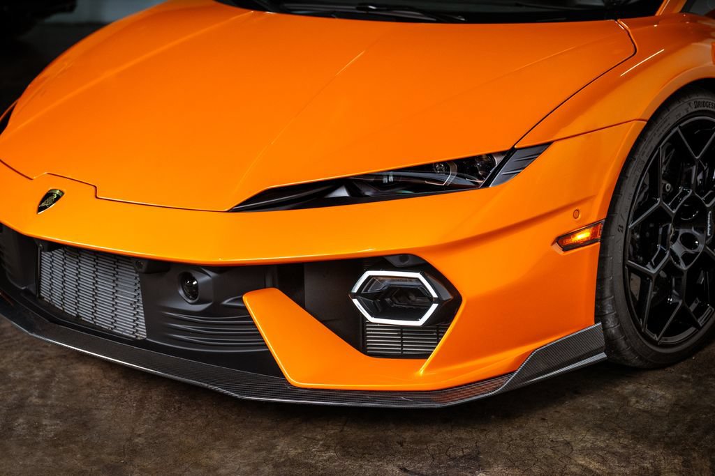 Used 2026 Lamborghini Temerario AWD/4WD image 39