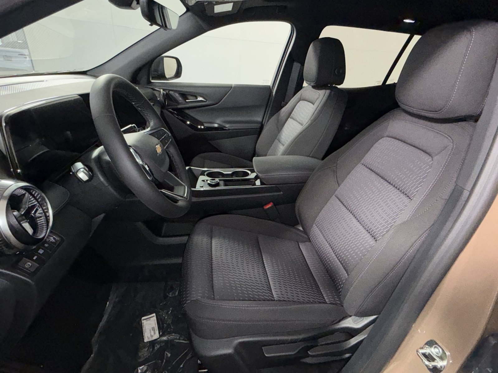 New 2027 Chevrolet Equinox LT w/ Safety and Technology Package AWD/4WD image 13