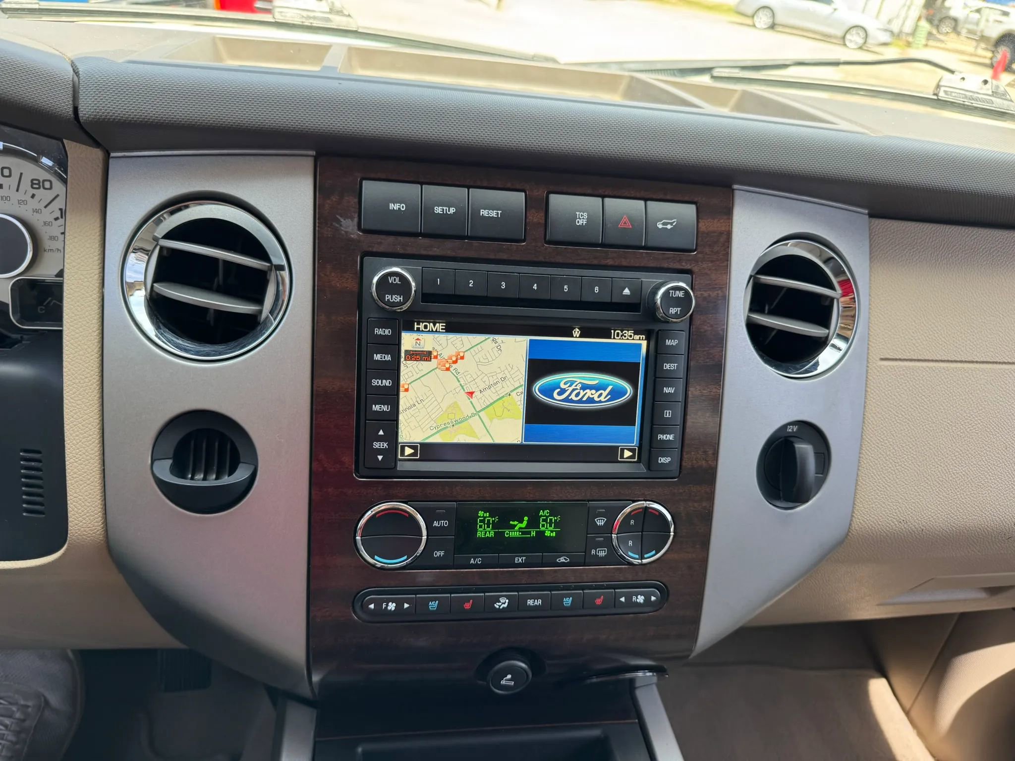Used 2012 Ford Expedition XLT RWD image 38
