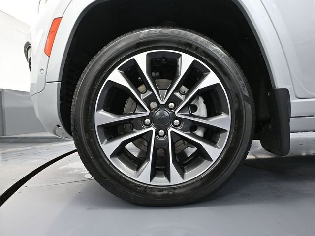 Used 2022 Jeep Grand Cherokee L Overland w/ Advanced Protech Group III image 19
