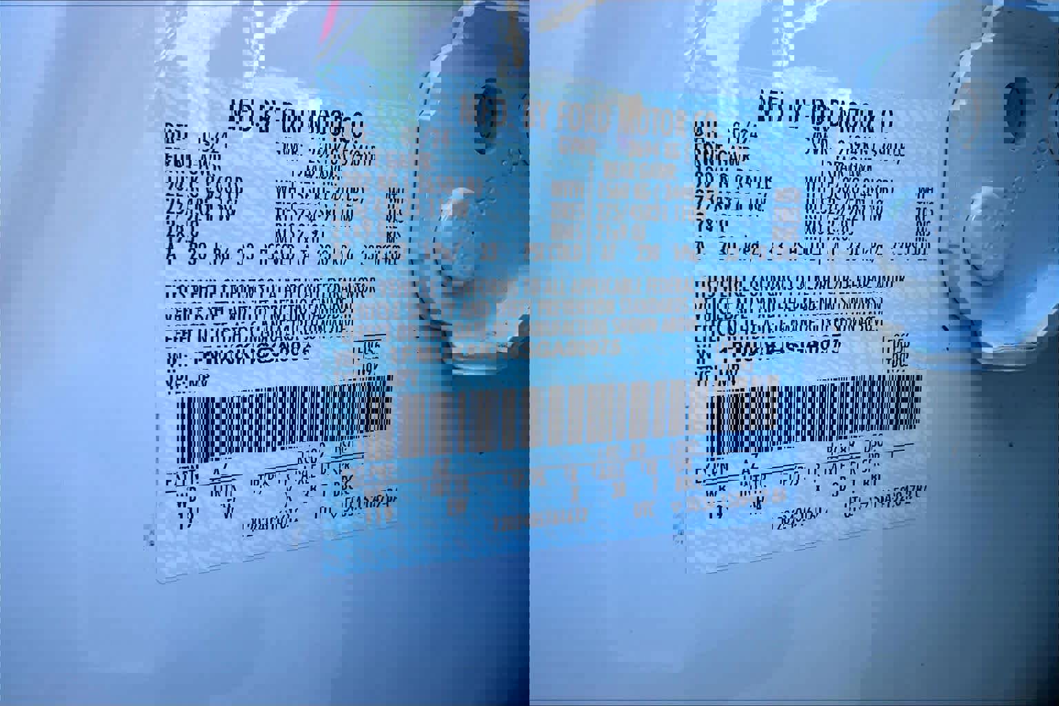 Used 2025 Ford Explorer ST-Line w/ Premium Package image 38