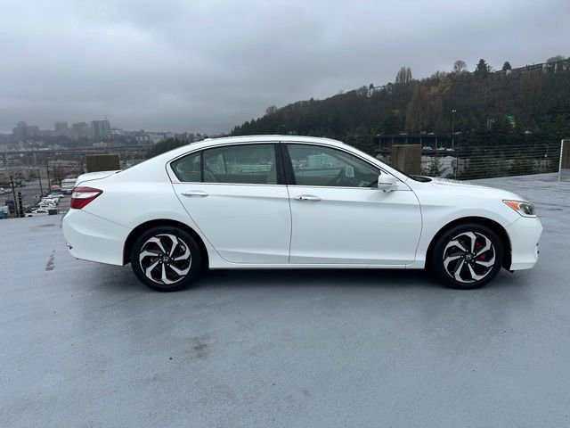 Used 2016 Honda Accord EX image 2