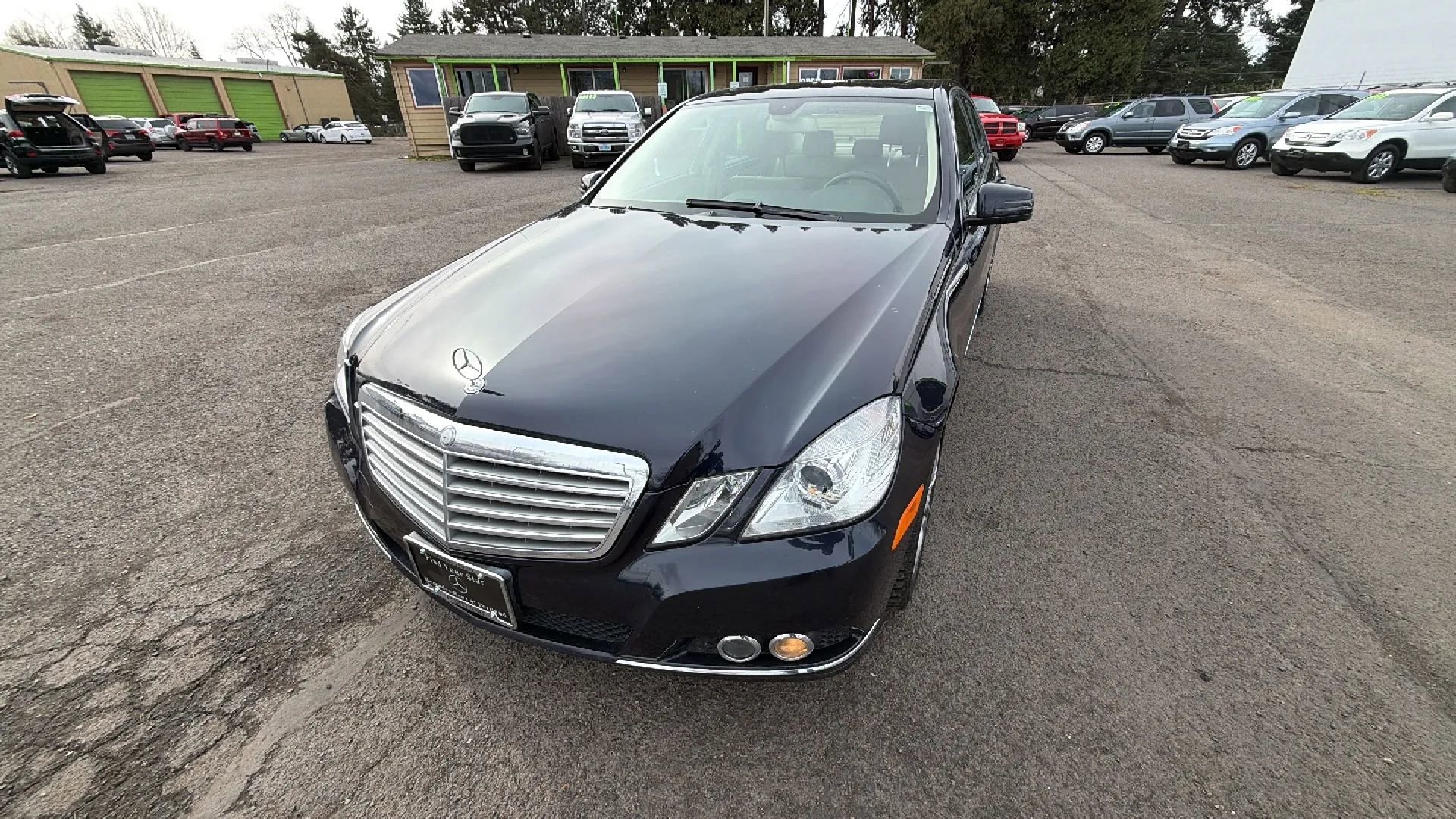 Used 2010 Mercedes-Benz E 350 4MATIC Sedan image 8