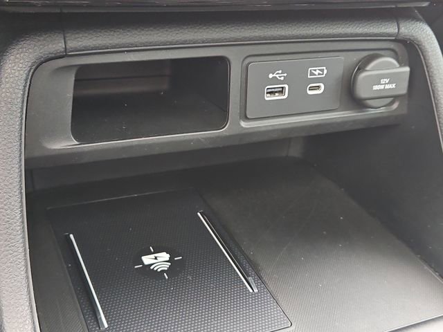 Used 2025 Honda Pilot Touring image 26