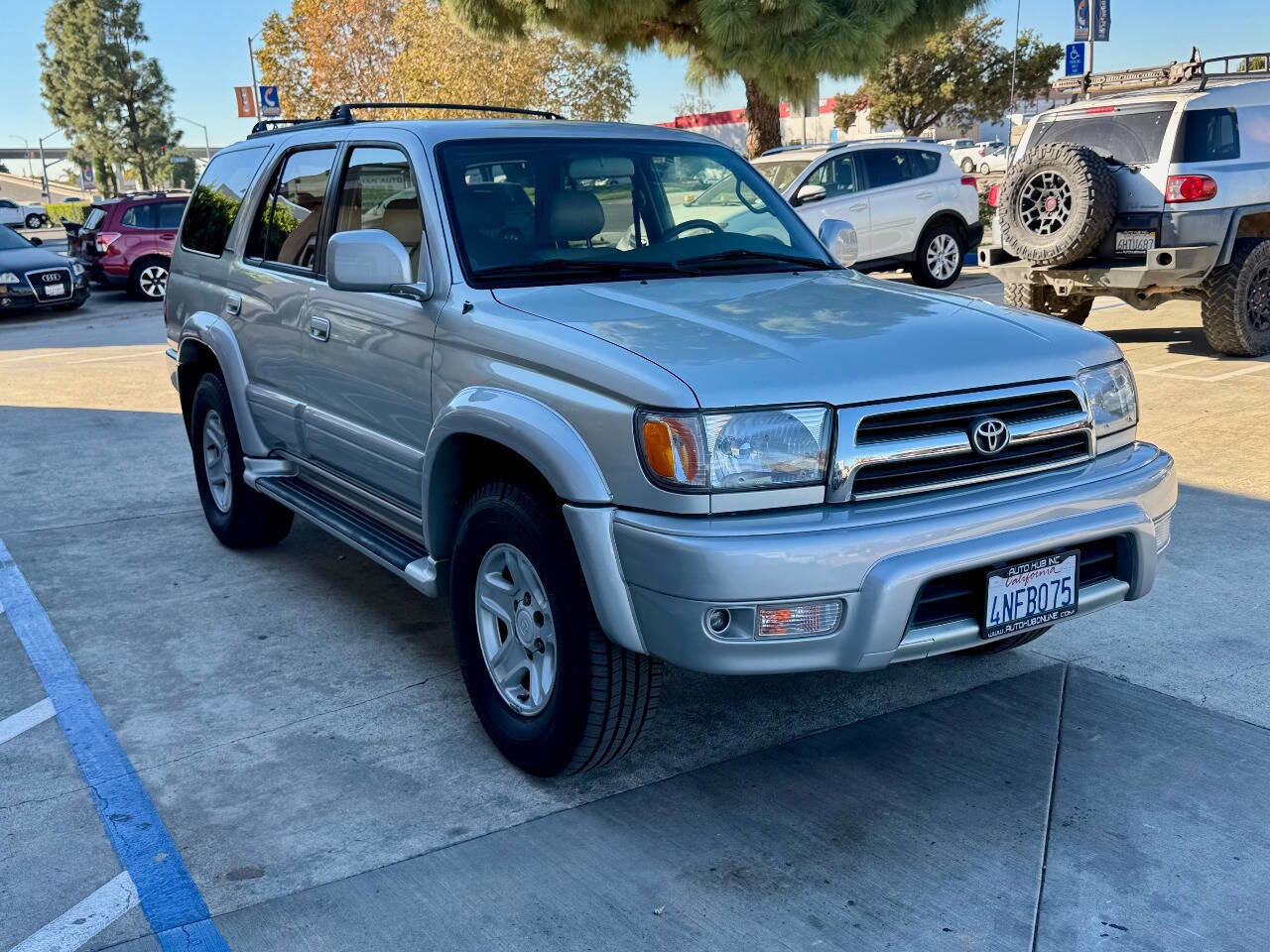Used 2000 Toyota 4Runner Limited image 4