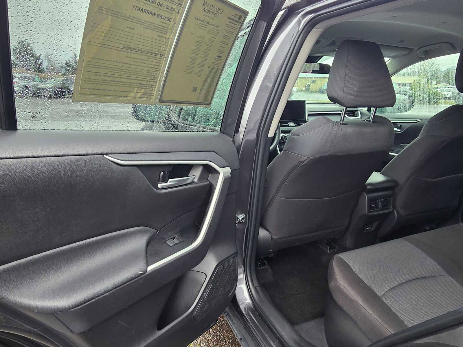 Used 2025 Toyota RAV4 XLE image 17