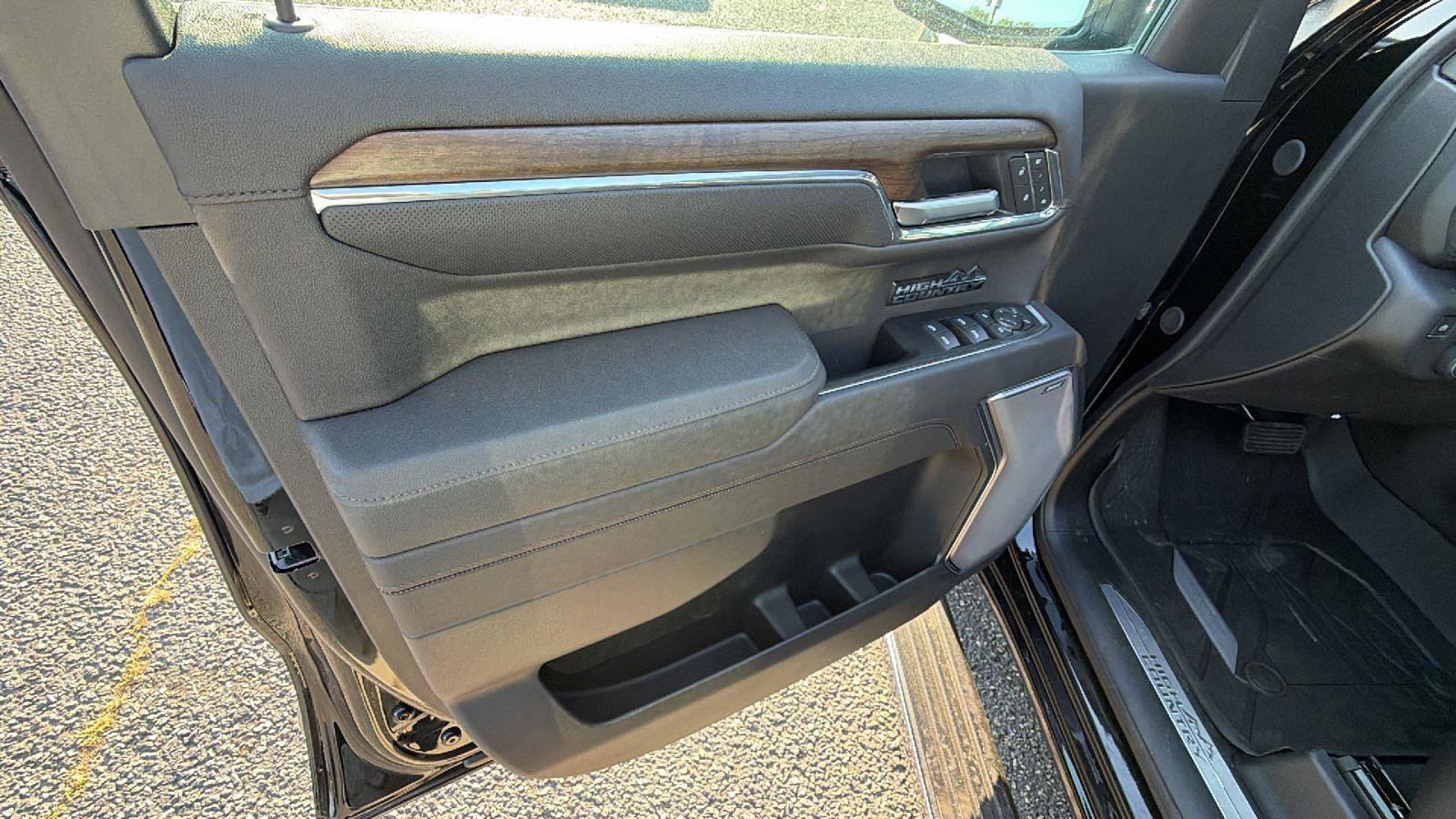 New 2026 Chevrolet Silverado 1500 High Country AWD/4WD image 11