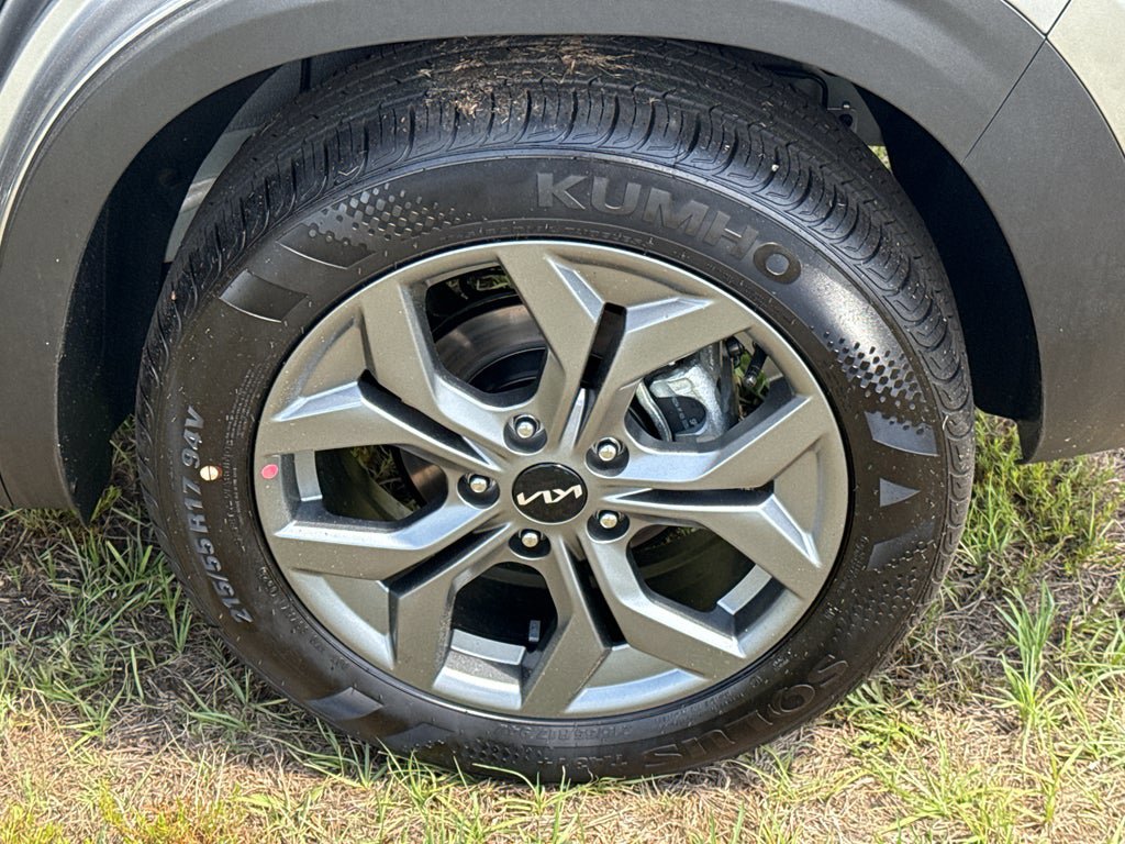 New 2026 Kia Seltos LX FWD image 23
