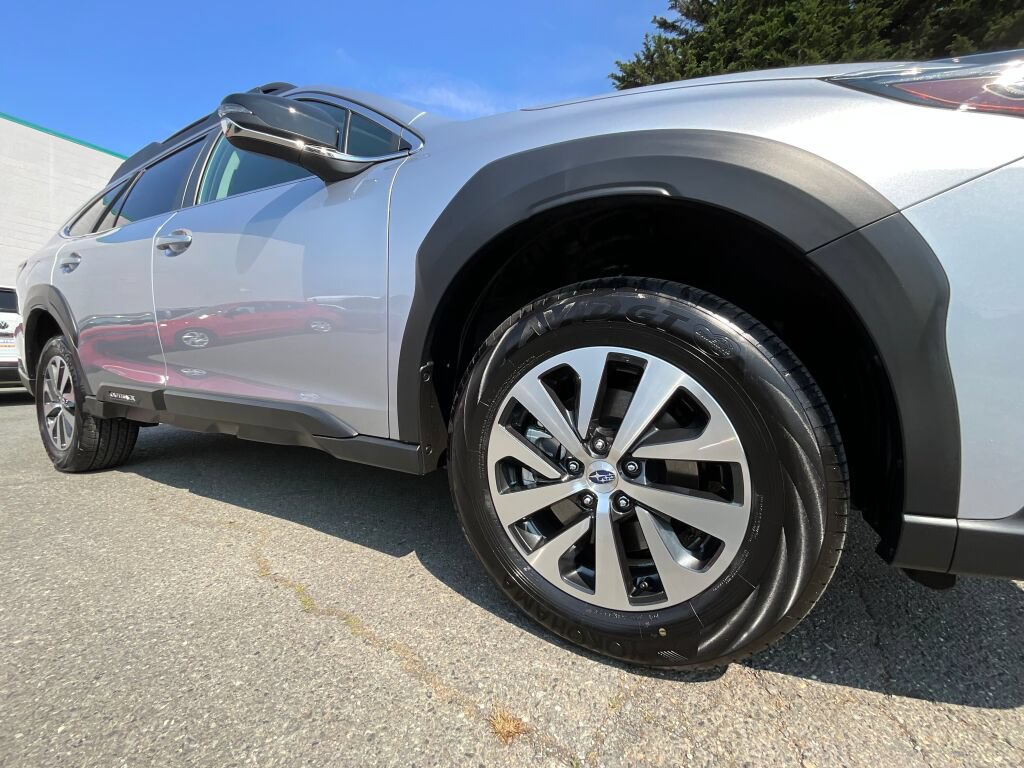 Certified 2024 Subaru Outback Premium AWD/4WD image 11