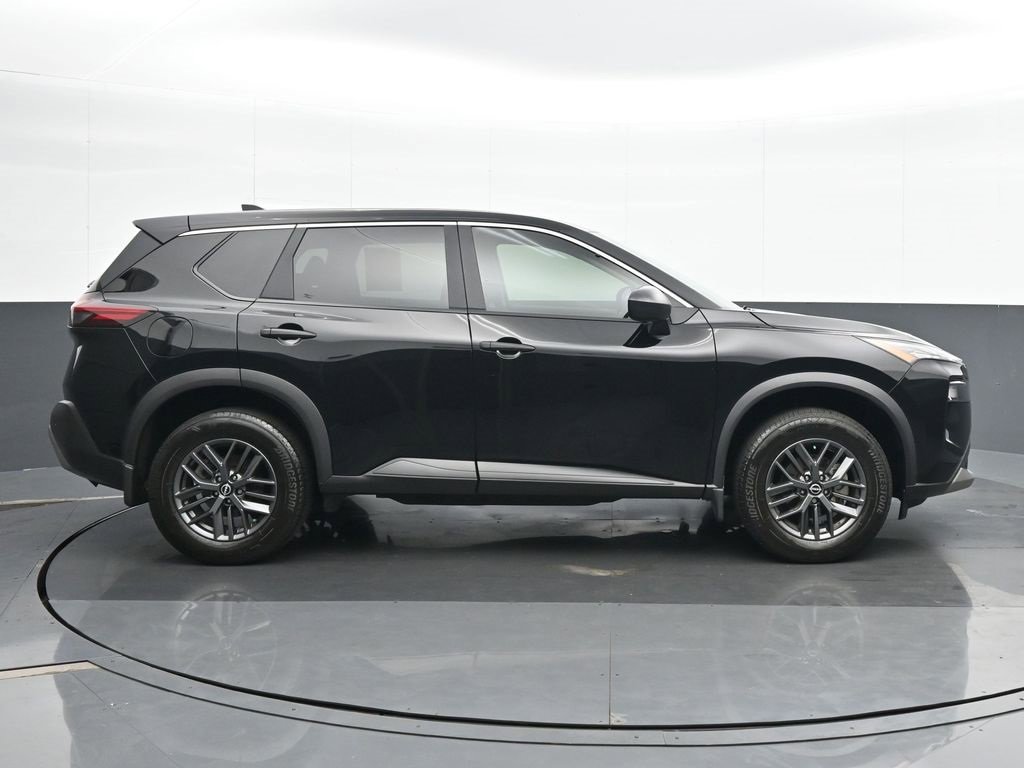 Used 2023 Nissan Rogue S image 7