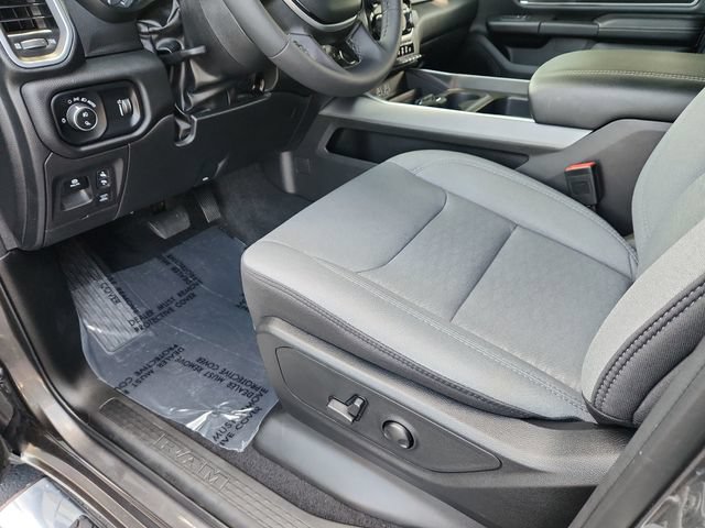 Used 2025 RAM 1500 Big Horn AWD/4WD image 21