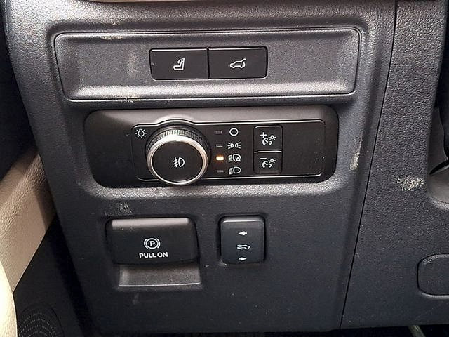 Used 2024 Ford Expedition Limited AWD/4WD image 25