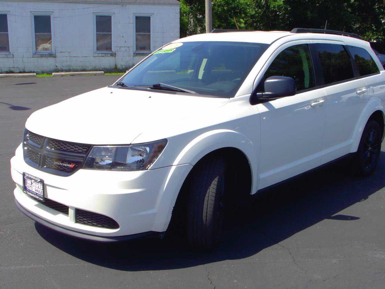 Used 2020 Dodge Journey SE w/ Blacktop Package FWD image 3