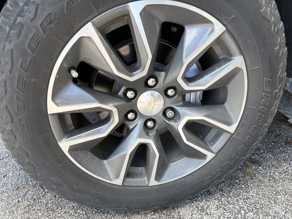 Certified 2022 Chevrolet Silverado 1500 LT w/ All Star Edition Plus AWD/4WD image 5