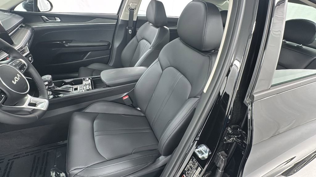New 2025 Kia K5 EX image 10