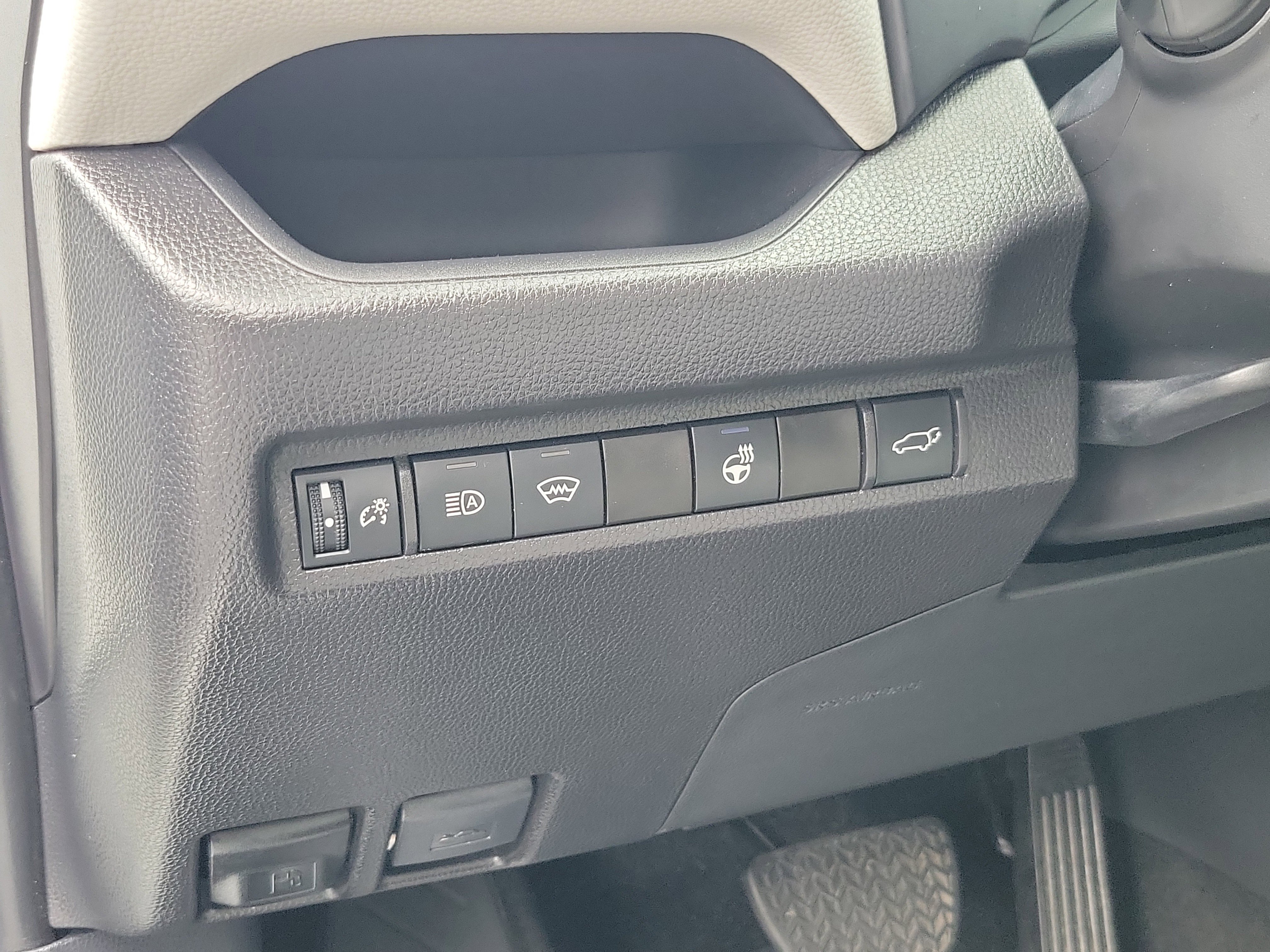 Certified 2025 Toyota RAV4 XLE Premium w/ Weather Package AWD/4WD image 19