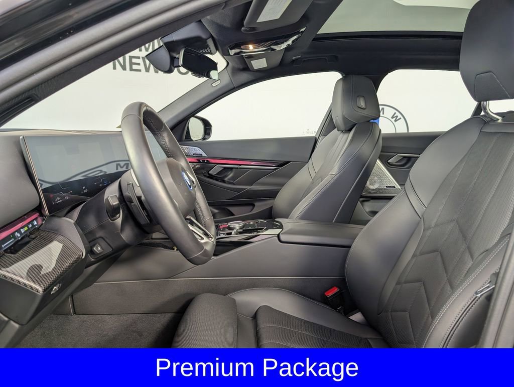 Certified 2026 BMW 550e xDrive image 3
