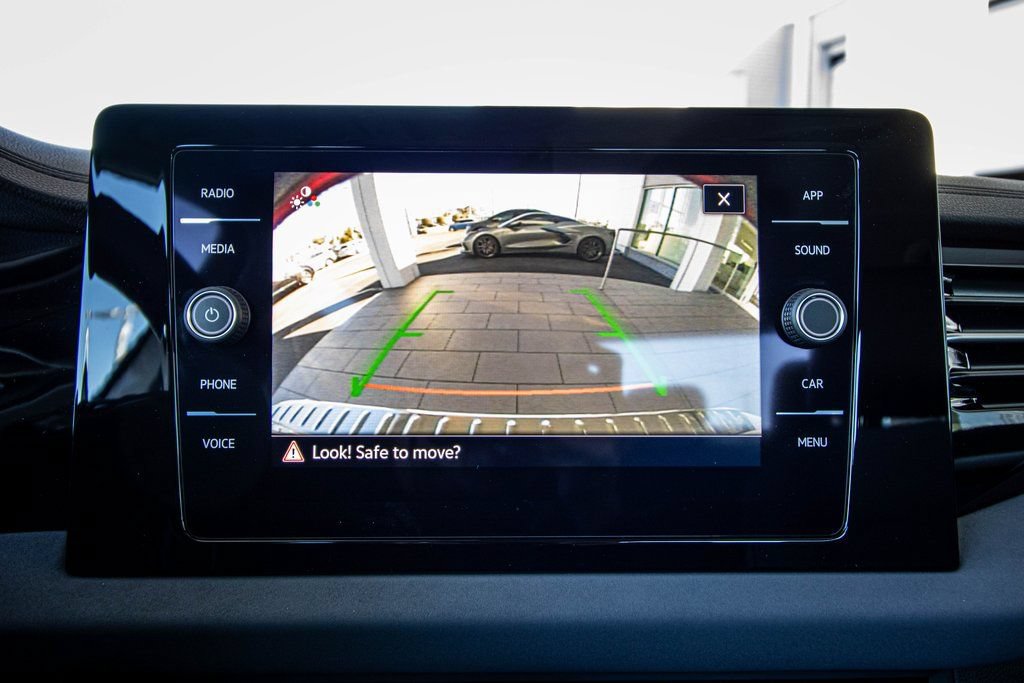 New 2026 Volkswagen Jetta SE FWD image 4