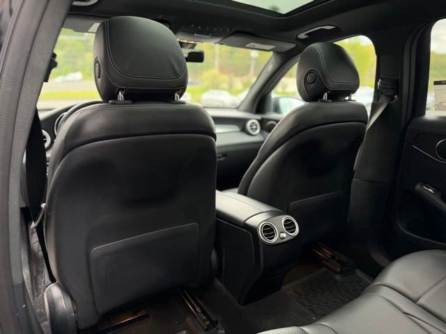 Used 2022 Mercedes-Benz GLC 300 4MATIC image 24