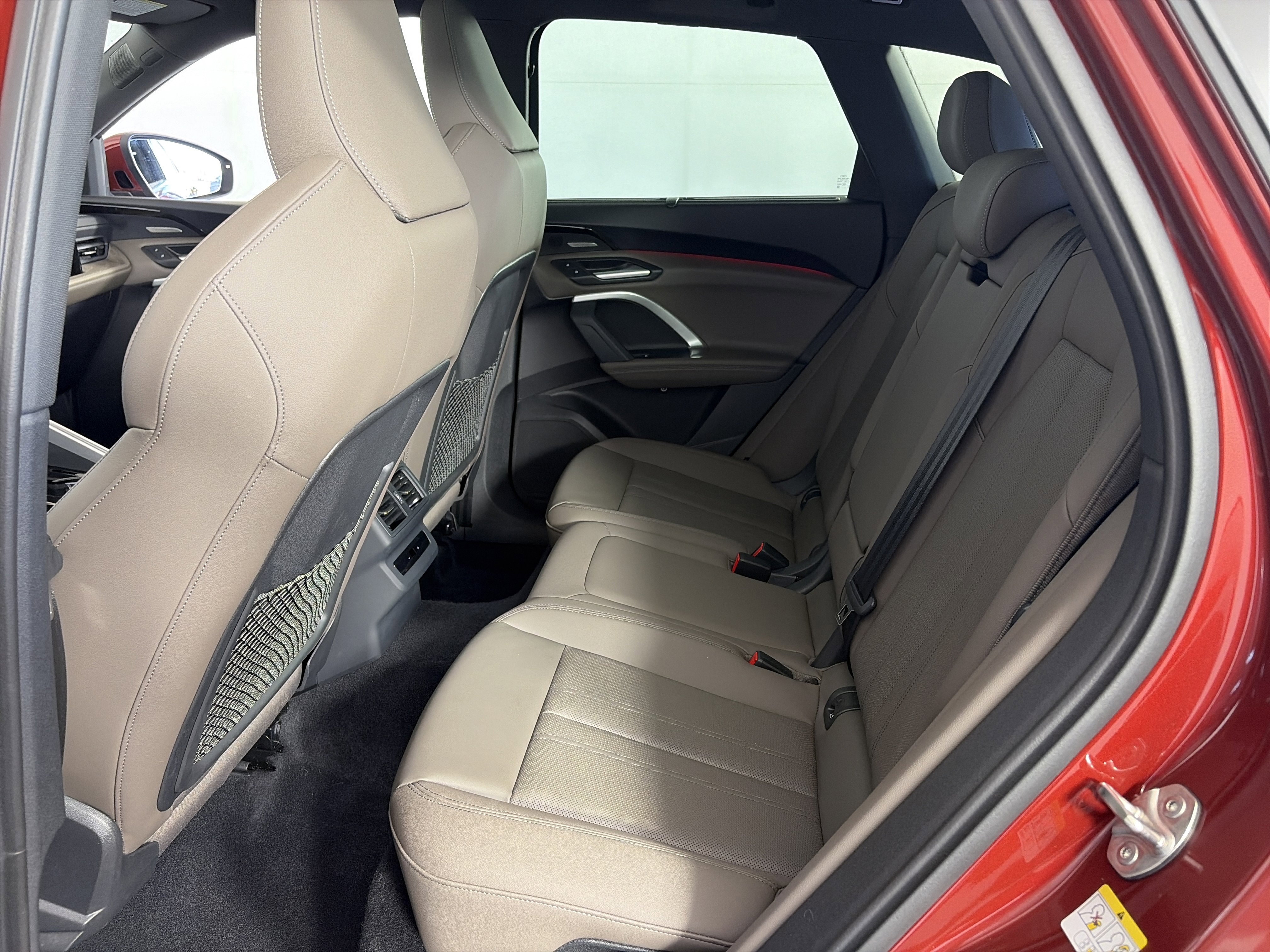 Used 2025 Audi Q5 Premium Plus w/ Premium Plus image 7