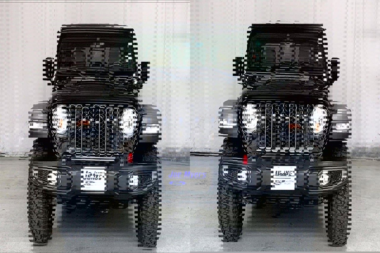 Used 2020 Jeep Gladiator Rubicon image 2