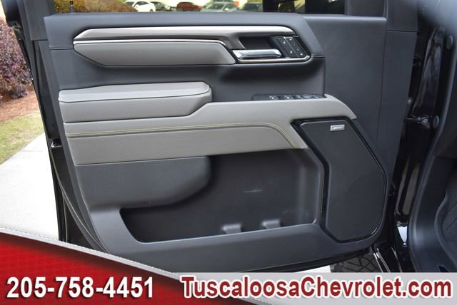 Used 2025 Chevrolet Silverado 2500 ZR2 w/ Technology Package image 17