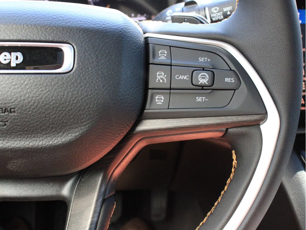 New 2026 Jeep Grand Cherokee L Limited AWD/4WD image 17