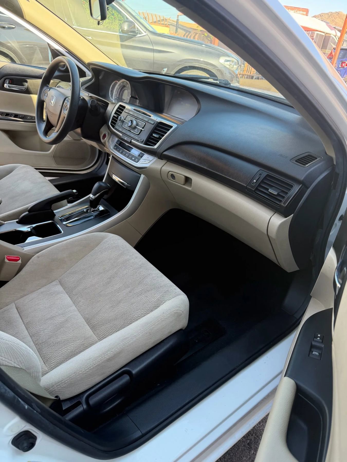 Used 2015 Honda Accord EX image 12