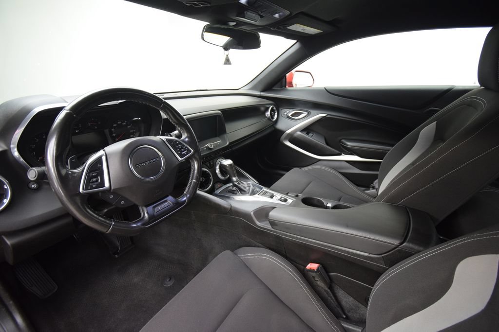 Used 2017 Chevrolet Camaro LT RWD image 11