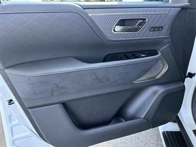 New 2026 INFINITI QX80 Autograph w/ Premium Cargo Package image 17