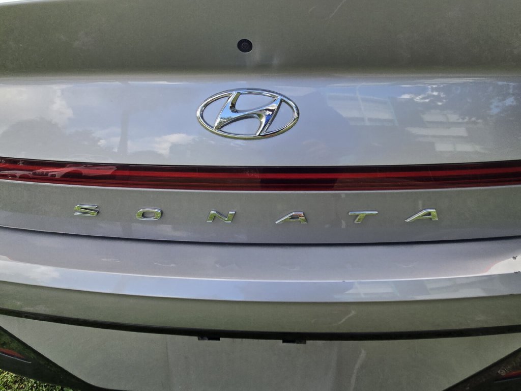 Used 2023 Hyundai Sonata SEL w/ Convenience Package FWD image 9