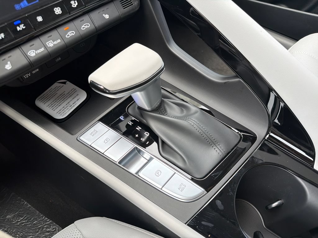 New 2026 Hyundai Elantra Limited FWD image 34