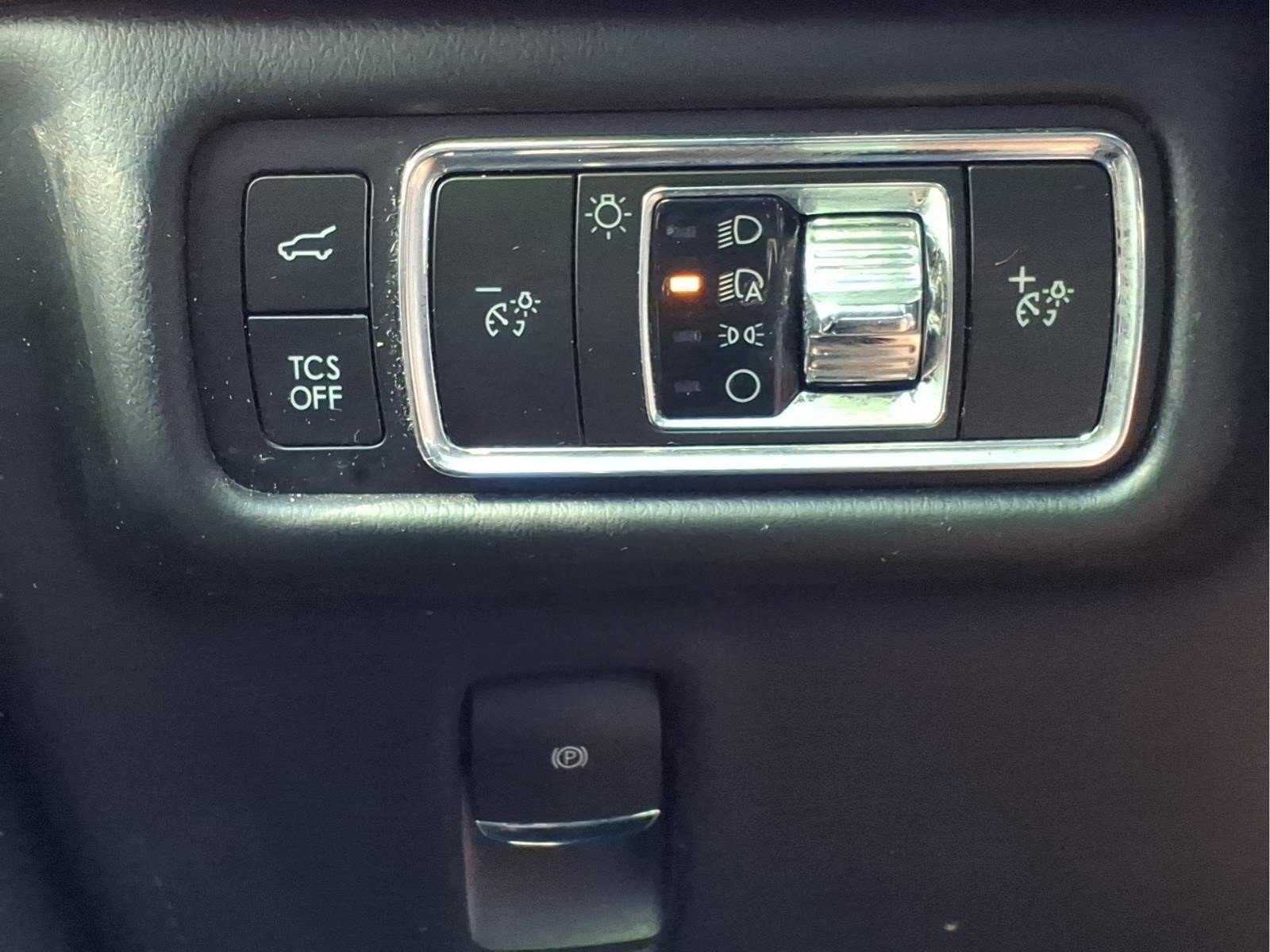Used 2023 Lincoln Nautilus Reserve AWD/4WD image 15
