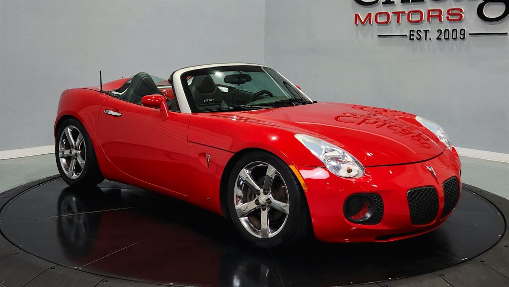 Used 2008 Pontiac Solstice GXP w/ Premium Package RWD image 2