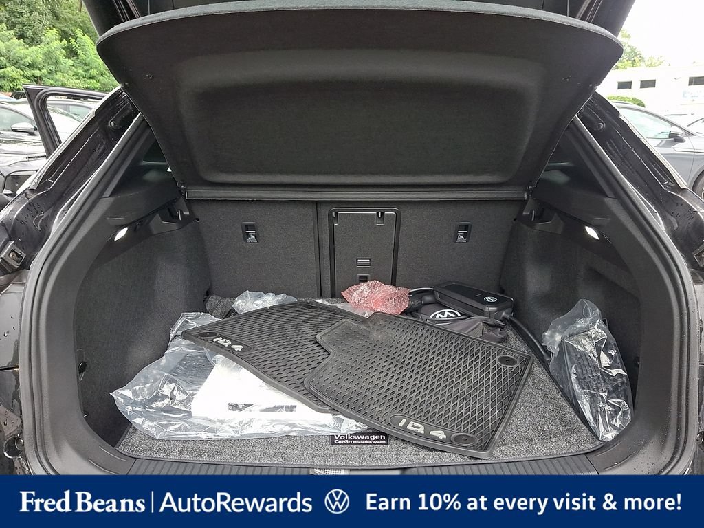 Certified 2025 Volkswagen ID.4 Pro S Plus AWD/4WD image 35