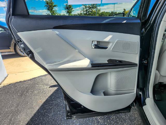 Used 2013 Toyota Venza XLE w/ XLE Premium Pkg AWD/4WD image 14