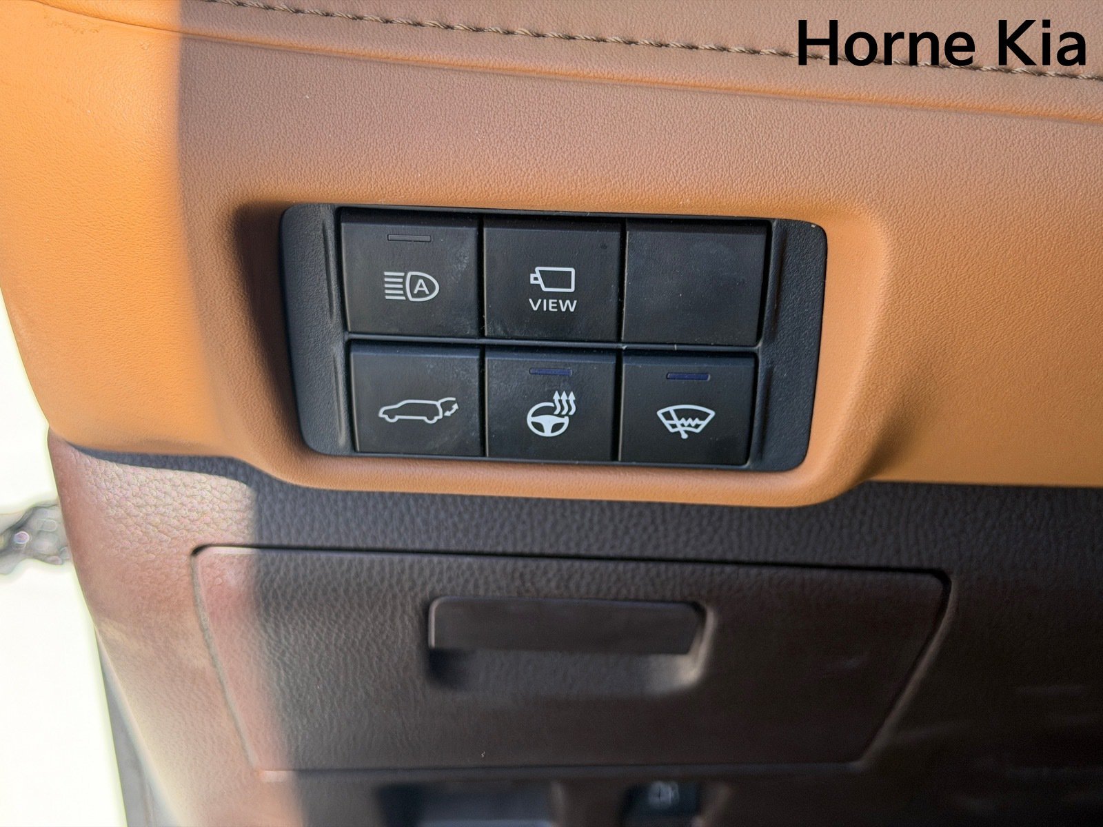 Used 2021 Toyota Highlander Platinum AWD/4WD image 17