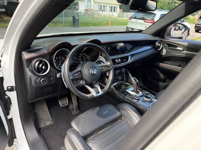 Used 2023 Alfa Romeo Stelvio Estrema AWD/4WD image 31