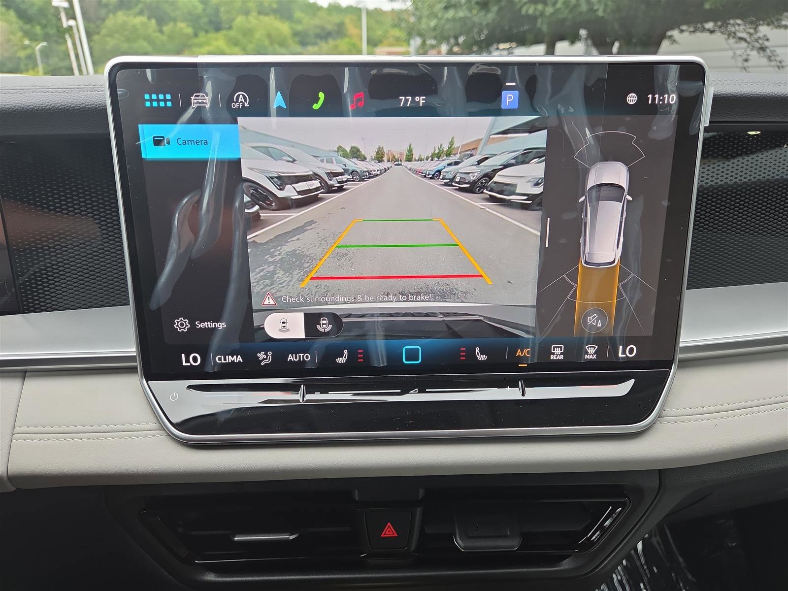 New 2025 Volkswagen Tiguan SE image 22