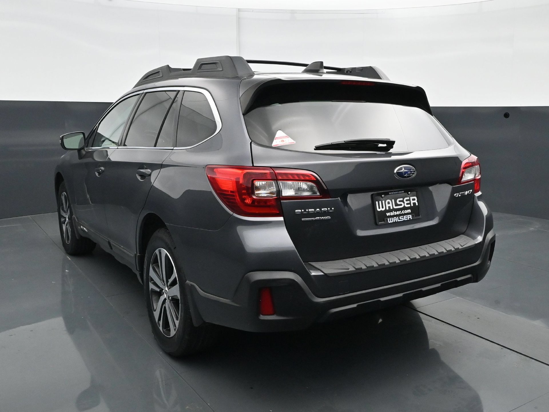 Used 2018 Subaru Outback 2.5i Limited w/ Popular Package #2 AWD/4WD image 4