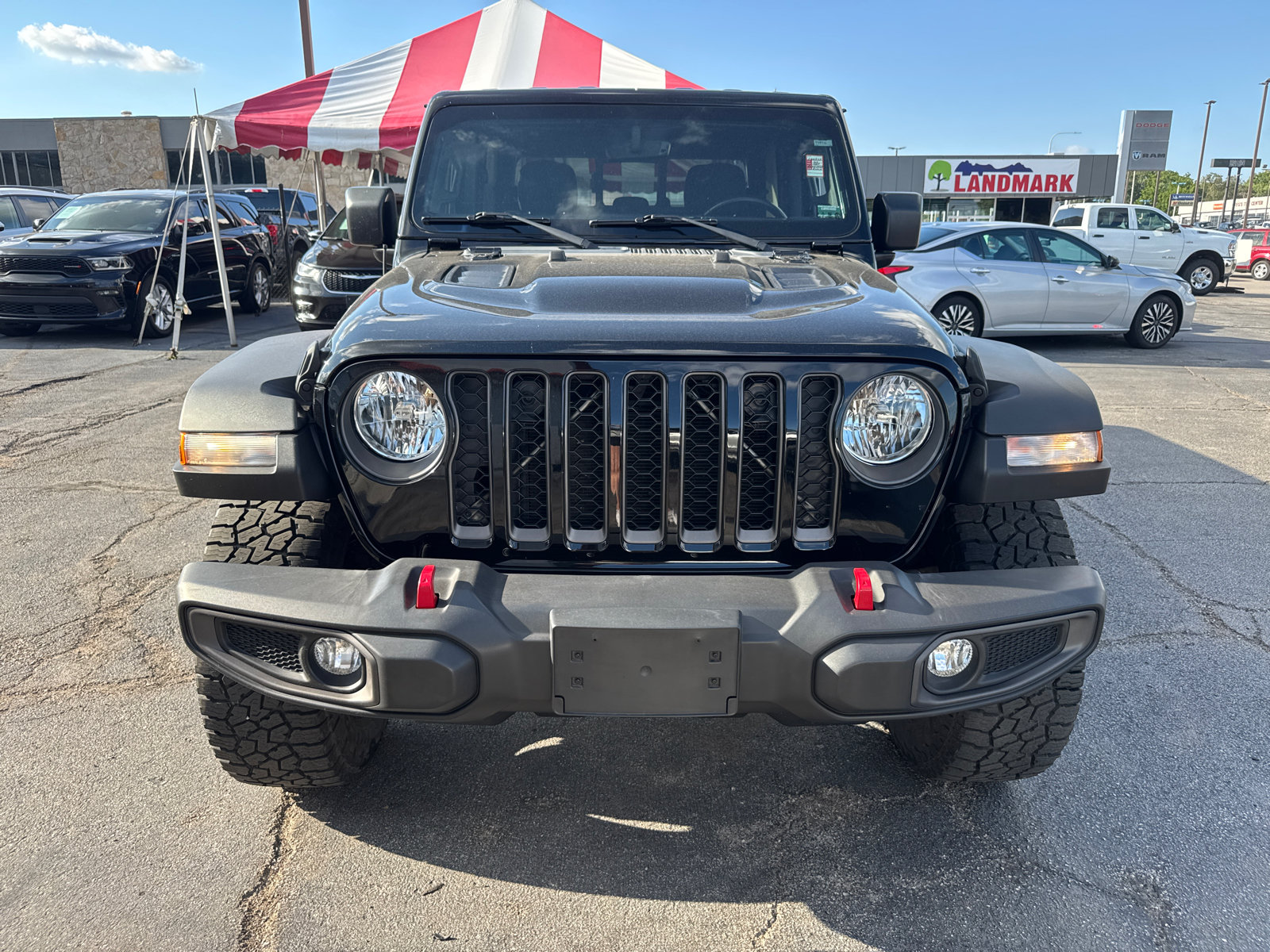 Used 2022 Jeep Gladiator Rubicon w/ Cold Weather Group AWD/4WD image 2