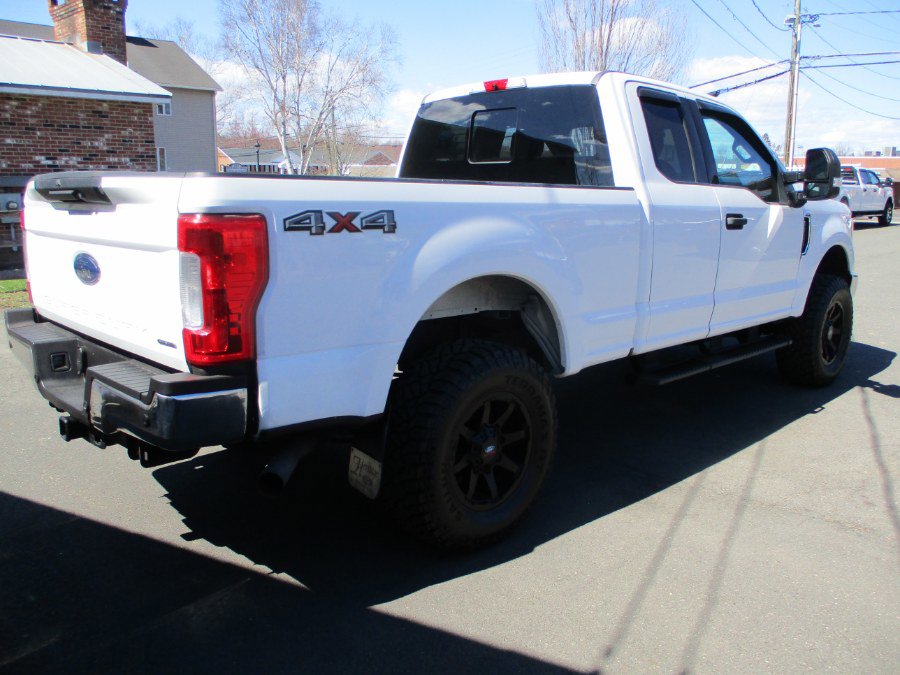 Used 2017 Ford F250 XLT w/ XLT Value Package image 4