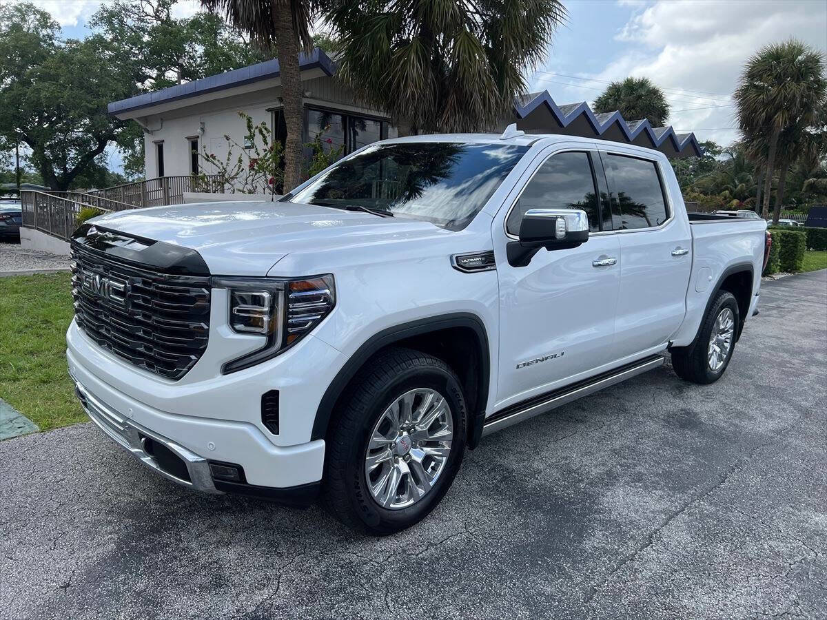 Used 2025 GMC Sierra 1500 Denali Ultimate AWD/4WD image 2